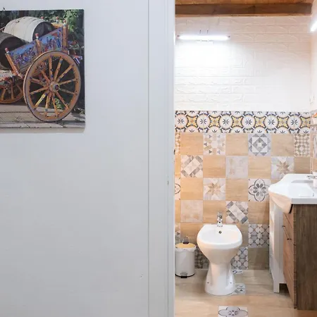 Tra I Vicoli Di Ballaro Apartment *